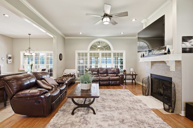 20 Rebecca West Rd, Fayetteville, TN 37334