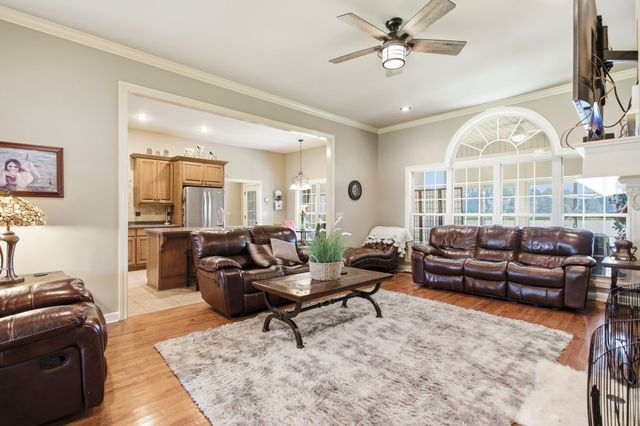 20 Rebecca West Rd, Fayetteville, TN 37334