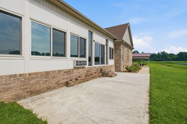 20 Rebecca West Rd, Fayetteville, TN 37334