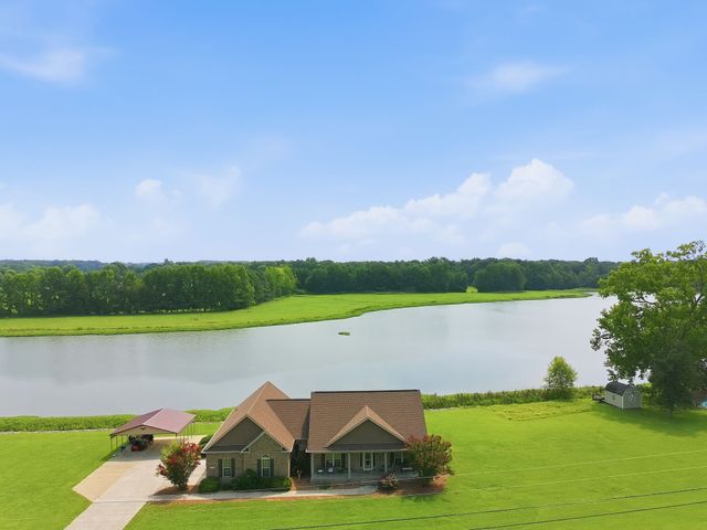 20 Rebecca West Rd, Fayetteville, TN 37334
