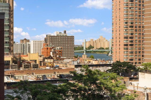 1760 2nd Ave Apt 10A, New York City, NY 10128
