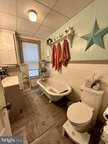 118 W SECOND ST, Waynesboro, PA 17268