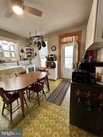 118 W SECOND ST, Waynesboro, PA 17268