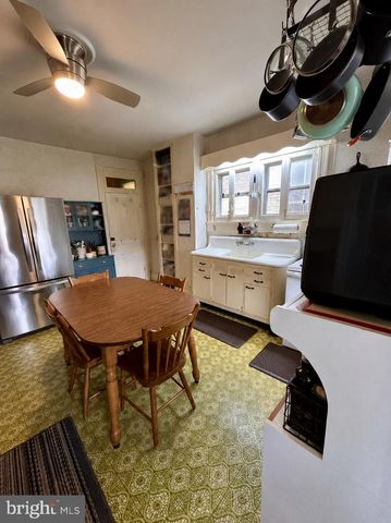118 W SECOND ST, Waynesboro, PA 17268