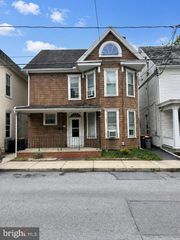 118 W SECOND ST, Waynesboro, PA 17268