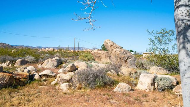 5096 Old Woman Springs Road, Johnson Valley, CA 92285