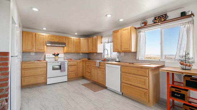 5096 Old Woman Springs Road, Johnson Valley, CA 92285