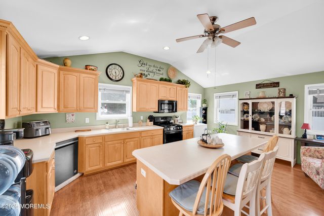 1145 Windward Avenue, Beachwood, NJ 08722