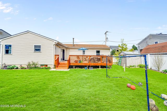 1145 Windward Avenue, Beachwood, NJ 08722