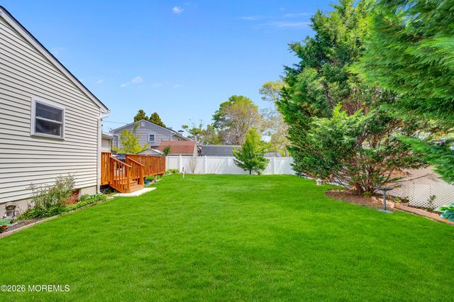 1145 Windward Avenue, Beachwood, NJ 08722