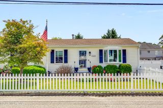 1145 Windward Avenue, Beachwood, NJ 08722