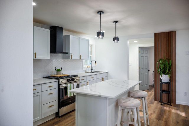 1618 Grand AVENUE, Racine, WI 53403