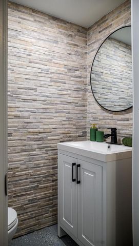 1618 Grand AVENUE, Racine, WI 53403