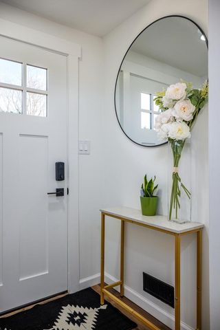 1618 Grand AVENUE, Racine, WI 53403