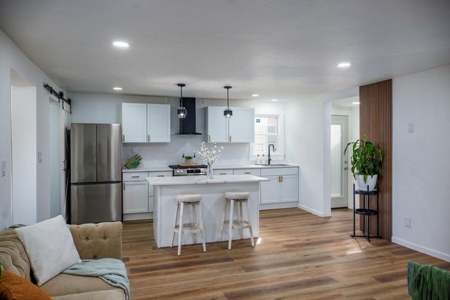 1618 Grand AVENUE, Racine, WI 53403