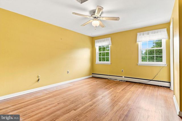 68 IROQUOIS AVE, Doylestown, PA 18901