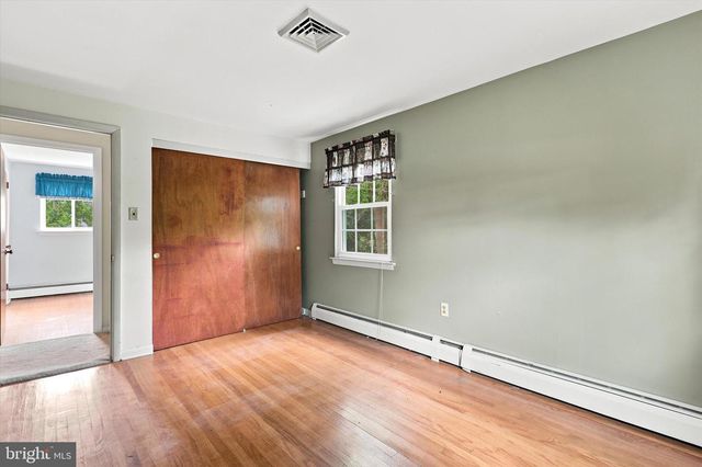 68 IROQUOIS AVE, Doylestown, PA 18901