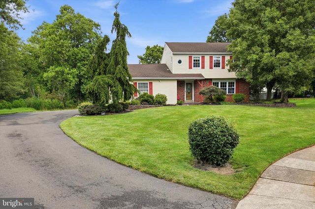 68 IROQUOIS AVE, Doylestown, PA 18901