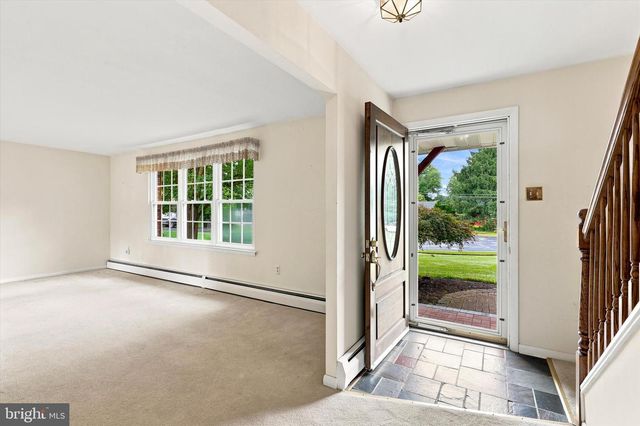 68 IROQUOIS AVE, Doylestown, PA 18901
