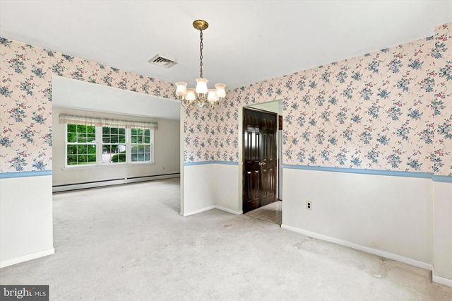 68 IROQUOIS AVE, Doylestown, PA 18901