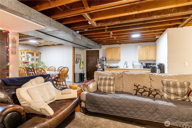 1591 E Island Lake Drive, Shelton, WA 98584