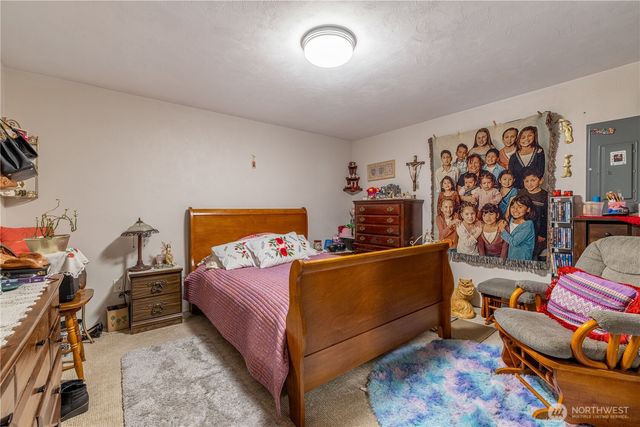 1591 E Island Lake Drive, Shelton, WA 98584