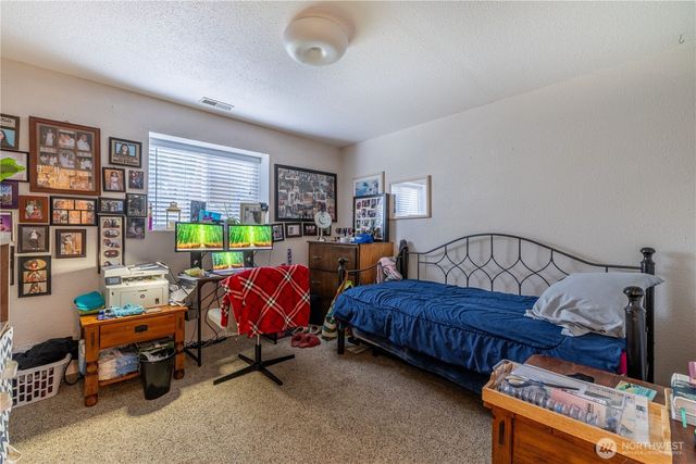 1591 E Island Lake Drive, Shelton, WA 98584