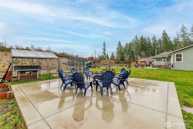 1591 E Island Lake Drive, Shelton, WA 98584