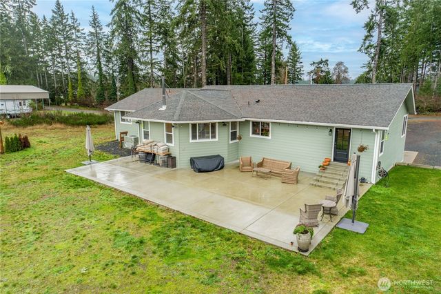 1591 E Island Lake Drive, Shelton, WA 98584