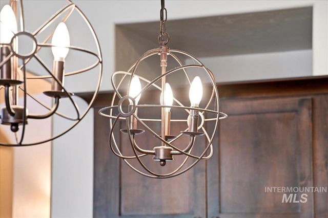 11538 W Sharpthorn Dr, Boise, ID 83709