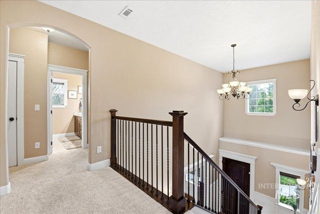 11538 W Sharpthorn Dr, Boise, ID 83709