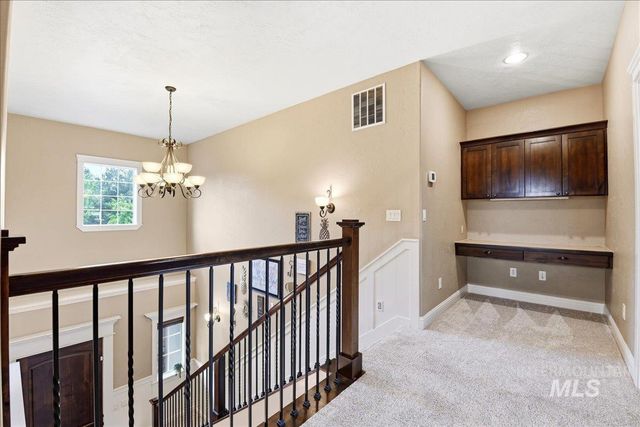 11538 W Sharpthorn Dr, Boise, ID 83709