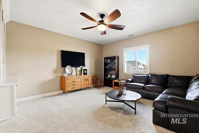 11538 W Sharpthorn Dr, Boise, ID 83709