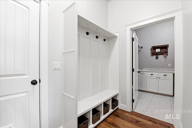 11538 W Sharpthorn Dr, Boise, ID 83709