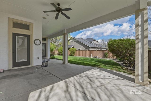 11538 W Sharpthorn Dr, Boise, ID 83709