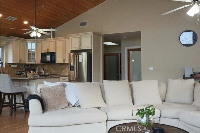 15425 Live Oak, Pine Mtn Club, CA 93222