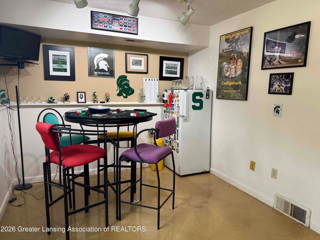 6310 Sunhollow Lane, Haslett, MI 48840