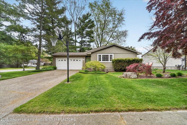 6310 Sunhollow Lane, Haslett, MI 48840