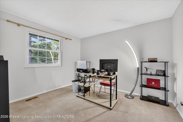 6310 Sunhollow Lane, Haslett, MI 48840