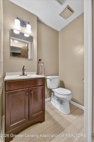 6310 Sunhollow Lane, Haslett, MI 48840