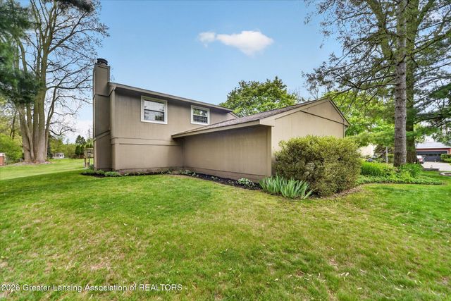 6310 Sunhollow Lane, Haslett, MI 48840