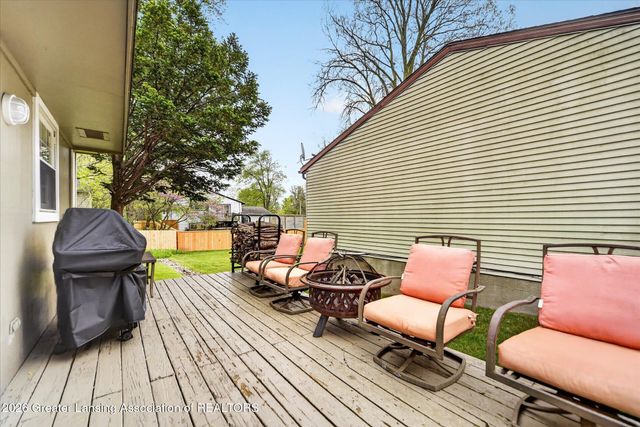 6310 Sunhollow Lane, Haslett, MI 48840