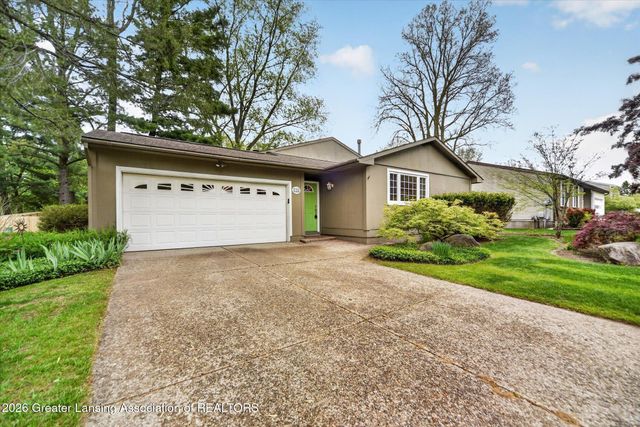 6310 Sunhollow Lane, Haslett, MI 48840