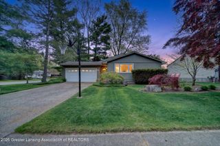 6310 Sunhollow Lane, Haslett, MI 48840