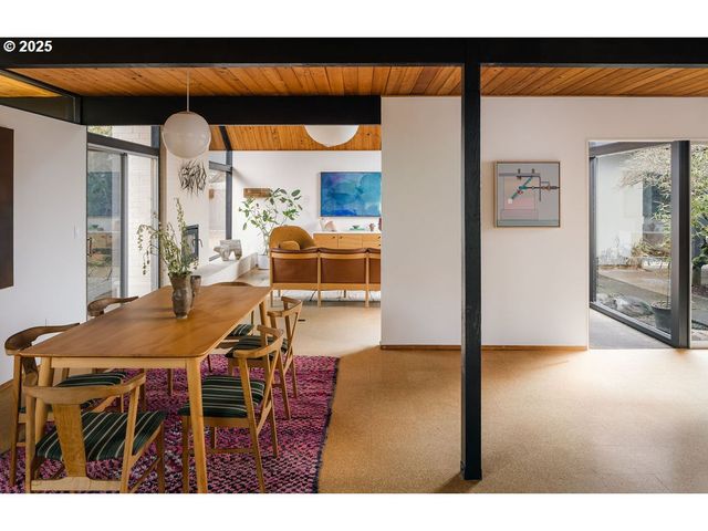 2720 Nw FOREST Ave, Beaverton, OR 97006