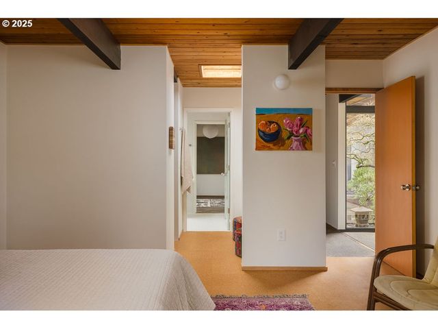 2720 Nw FOREST Ave, Beaverton, OR 97006