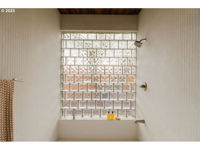 2720 Nw FOREST Ave, Beaverton, OR 97006