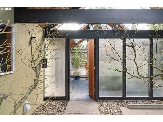 2720 Nw FOREST Ave, Beaverton, OR 97006