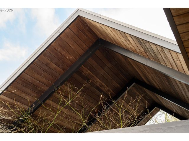 2720 Nw FOREST Ave, Beaverton, OR 97006