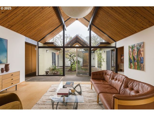 2720 Nw FOREST Ave, Beaverton, OR 97006